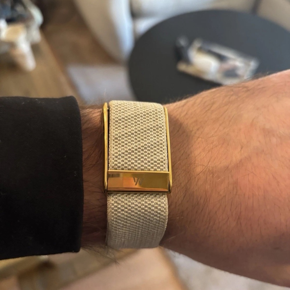 Whoop 5.0/MG superknit luxe band - Shiny Gold clasp - Dune/Tan/Khaki color band